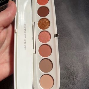 DISCONTINUED Marc Jacobs New eyeshadow palette 790 FANTASCENE